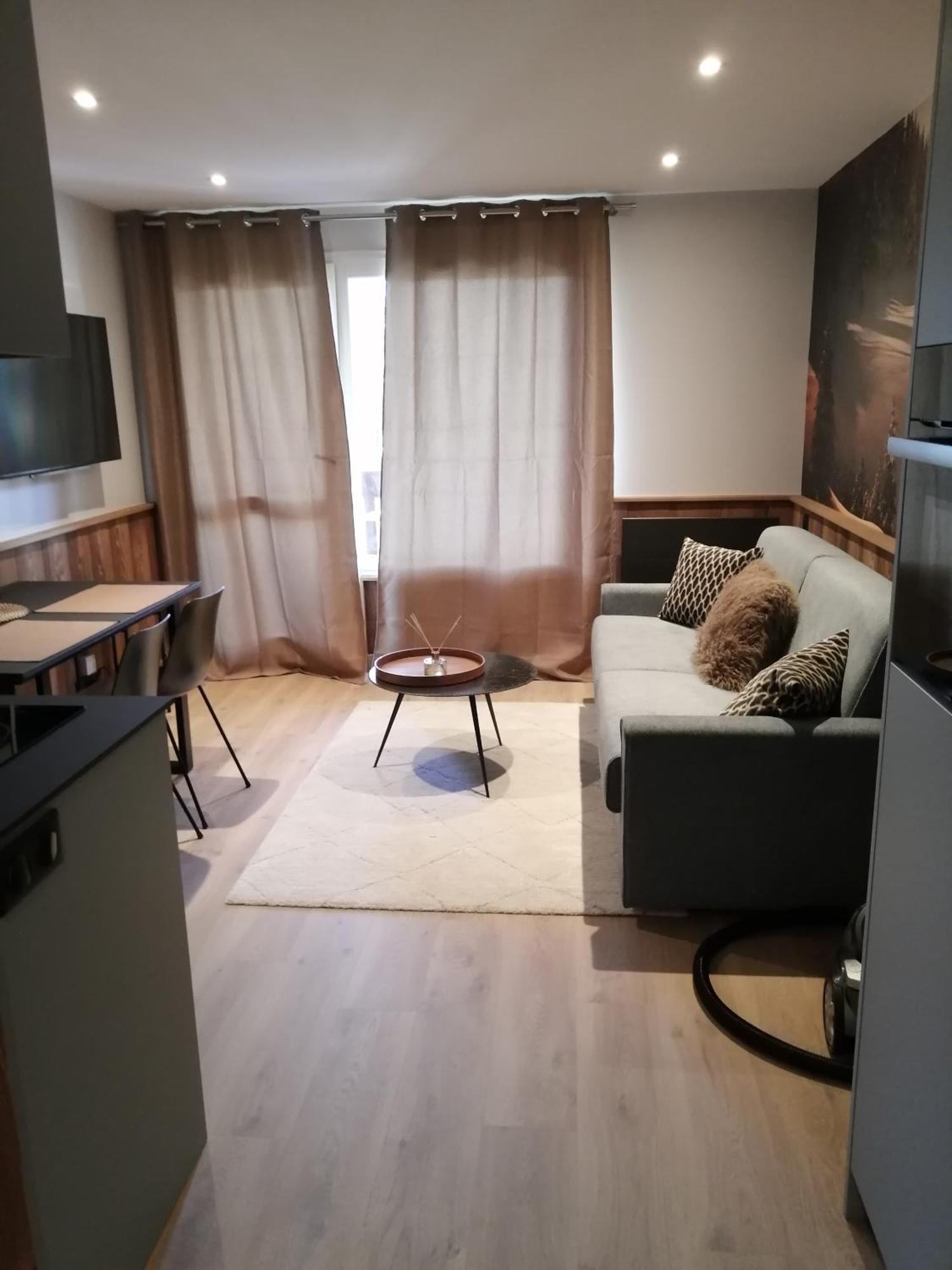 Le 400 A Bsm Apartment บูร์-แซ็งต์-โมริซ ภายนอก รูปภาพ